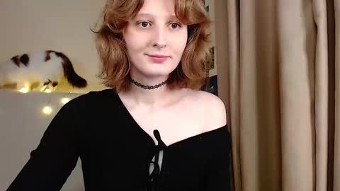 Snapshot of c0ralynx chatting on October 2025 02:31:01 AM C0ralynx online show from October 2025 02:31:01 AM