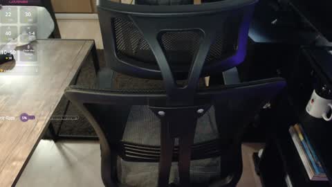 Snapshot of cabcam chatting on February 2025 06:32:01 AM Cab online show from February 2025 06:32:01 AM