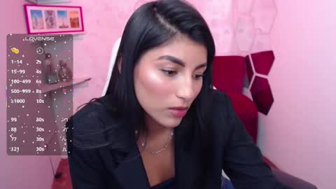 Cailee  online show from September 2025 07:07:02 PM