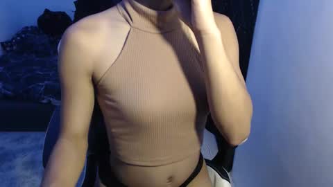 caitessa_bellemoir online show from November 2025 08:20:01 PM