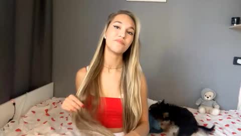 Snapshot of caitlinmorgenroth chatting on October 2025 08:37:02 AM Kate online show from October 2025 08:37:02 AM