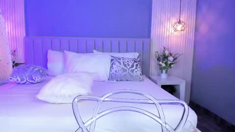 Caitlyn  online show from October 2025 11:02:01 PM