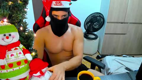 calihotcaliente27 online show from December 2024 11:29:01 AM