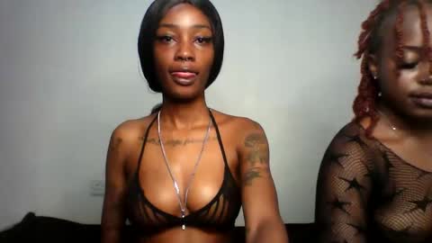 Snapshot of calin_3 chatting on October 2025 04:37:01 AM calin online show from October 2025 04:37:01 AM