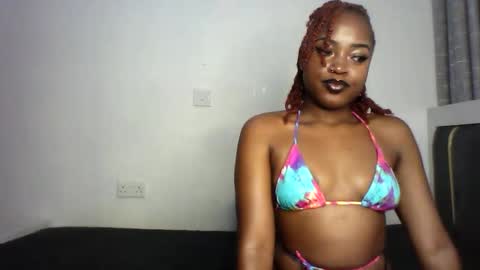 Snapshot of calin_3 chatting on October 2025 02:26:01 AM calin online show from October 2025 02:26:01 AM