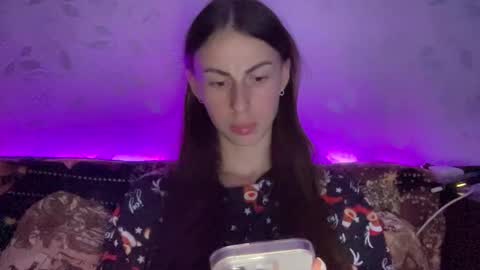 Snapshot of call_me_dad_ chatting on December 2024 08:28:01 PM Anna online show from December 2024 08:28:01 PM