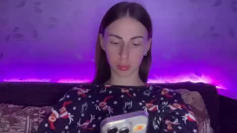 Snapshot of call_me_dad_ chatting on December 2024 10:30:02 PM Anna online show from December 2024 10:30:02 PM