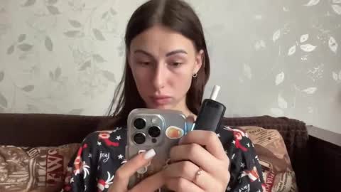 Snapshot of call_me_dad_ chatting on December 2024 10:17:02 AM Anna online show from December 2024 10:17:02 AM