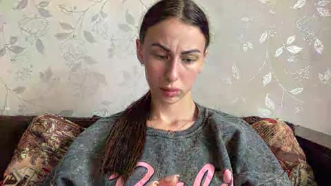 Snapshot of call_me_dad_ chatting on December 2024 11:19:01 AM Anna online show from December 2024 11:19:01 AM