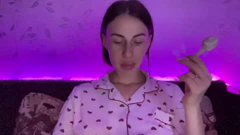 Snapshot of call_me_dad_ chatting on December 2024 07:45:01 PM Anna online show from December 2024 07:45:01 PM