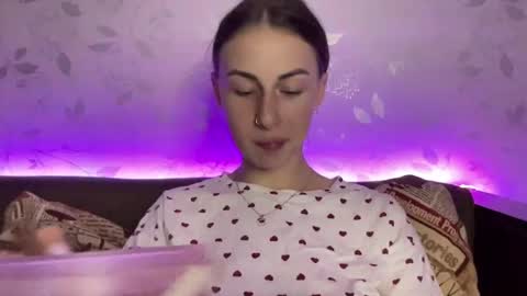 Snapshot of call_me_dad_ chatting on December 2024 07:27:02 PM Anna online show from December 2024 07:27:02 PM