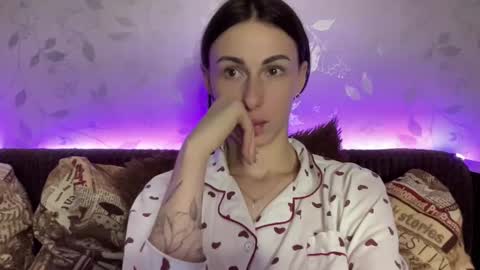 Snapshot of call_me_dad_ chatting on January 2025 08:28:01 PM Anna online show from January 2025 08:28:01 PM