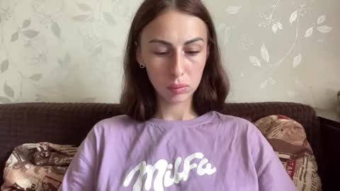 Snapshot of call_me_dad_ chatting on September 2025 11:10:01 AM Anna online show from September 2025 11:10:01 AM