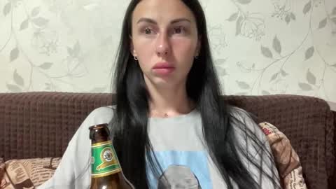 Snapshot of call_me_dad_ chatting on September 2025 08:43:01 PM Anna online show from September 2025 08:43:01 PM