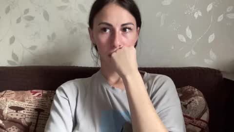 Snapshot of call_me_dad_ chatting on October 2025 11:40:01 AM Anna online show from October 2025 11:40:01 AM