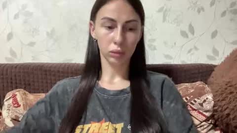 Snapshot of call_me_dad_ chatting on October 2025 09:48:02 PM Anna online show from October 2025 09:48:02 PM