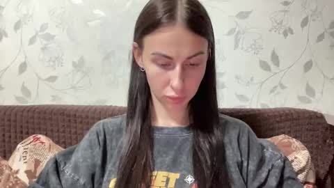 Snapshot of call_me_dad_ chatting on October 2025 07:35:02 PM Anna online show from October 2025 07:35:02 PM