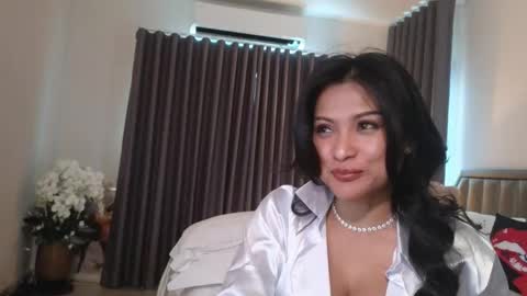 Snapshot of call_me_linda56 chatting on November 2025 03:09:01 AM Call Me Linda online show from November 2025 03:09:01 AM