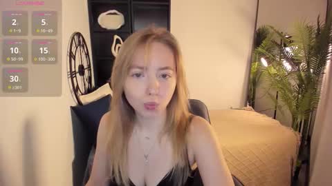 Snapshot of callmenora chatting on October 2025 08:38:01 AM Nora online show from October 2025 08:38:01 AM