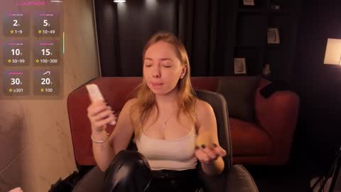 Snapshot of callmenora chatting on November 2025 06:01:01 AM Nora online show from November 2025 06:01:01 AM