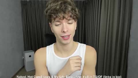 Snapshot of calvin_loves_you chatting on October 2025 02:18:02 PM Hey I am Calvin online show from October 2025 02:18:02 PM