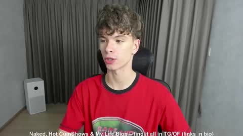 Snapshot of calvin_loves_you chatting on November 2025 02:29:01 PM Hey I am Calvin online show from November 2025 02:29:01 PM