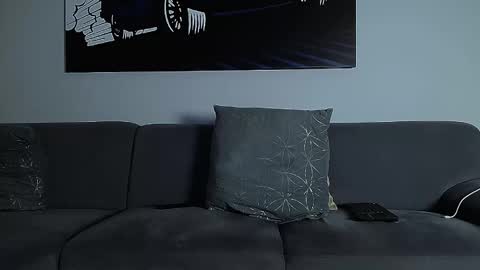 Calvin  online show from September 2025 01:33:01 AM