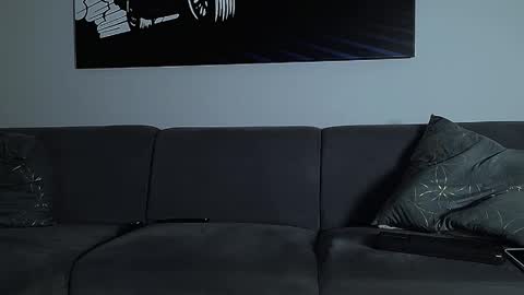 Calvin  online show from October 2025 08:48:01 PM