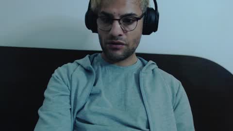 Snapshot of calvinjohnlad chatting on February 2025 12:41:02 AM Calvinjohnlad online show from February 2025 12:41:02 AM