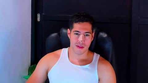 camara110 online show from December 2024 01:58:01 AM