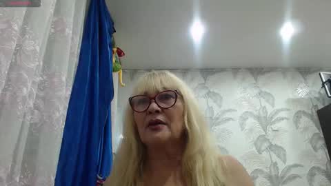 CamDiva1 online show from November 2025 12:55:01 PM