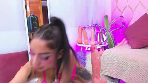 Camila online show from October 2025 03:29:02 AM