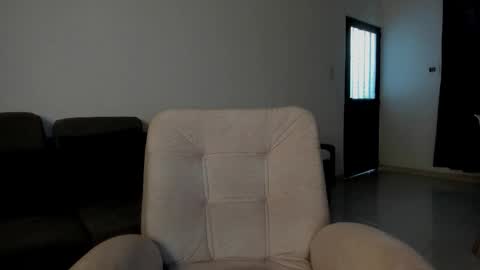 Snapshot of cami_hunter chatting on October 2025 09:45:01 PM online show from October 2025 09:45:01 PM