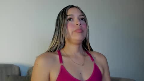 Snapshot of cami_hunter chatting on October 2025 12:21:02 AM online show from October 2025 12:21:02 AM