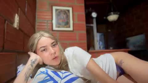 Snapshot of camii19y chatting on October 2025 09:26:02 PM camii19y online show from October 2025 09:26:02 PM