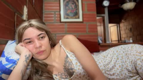 Snapshot of camii19y chatting on November 2025 05:46:01 PM camii19y online show from November 2025 05:46:01 PM