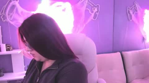 Camila Osorio online show from November 2025 06:09:02 PM