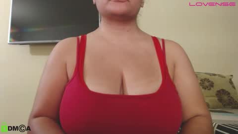 Camila  online show from September 2025 04:34:02 PM