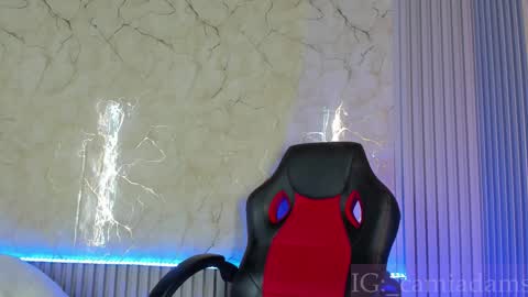 Cami online show from November 2025 11:21:02 AM