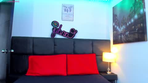Snapshot of camila_coxx chatting on December 2024 05:20:01 AM s online show from December 2024 05:20:01 AM