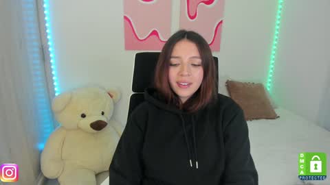 Snapshot of camila_ec2 chatting on January 2025 12:44:02 AM C A M I online show from January 2025 12:44:02 AM