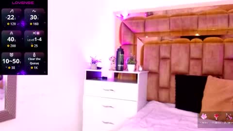 Camila Mishima online show from October 2025 01:20:01 PM