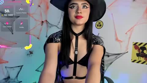 Snapshot of camilaandrade_ chatting on October 2025 12:30:02 PM Cami online show from October 2025 12:30:02 PM