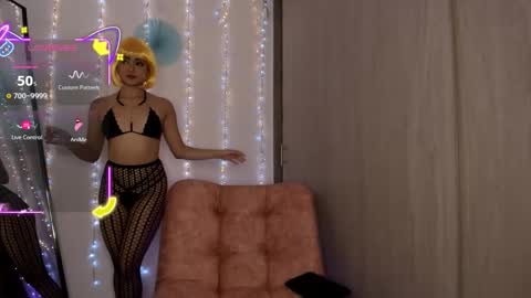 Snapshot of camilaandrade_ chatting on October 2025 02:35:02 PM Cami online show from October 2025 02:35:02 PM