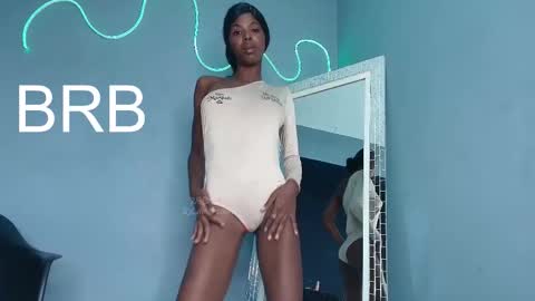 C A M I L A  online show from October 2025 11:56:02 AM