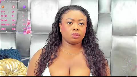 Snapshot of camilabenitezz chatting on December 2025 08:34:01 AM camila benitez online show from December 2025 08:34:01 AM