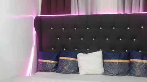 camilla_morena online show from September 2025 03:34:01 AM