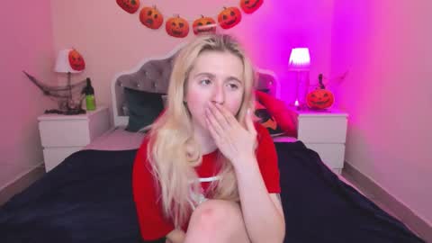 Snapshot of camilladreamer chatting on October 2025 05:52:01 PM camilladreamer online show from October 2025 05:52:01 PM