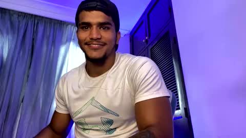 camilo_contre21 online show from February 2025 08:31:02 PM