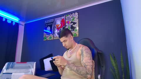 Snapshot of camiloalvarezzz3 chatting on December 2024 01:00:02 PM CAMILO online show from December 2024 01:00:02 PM